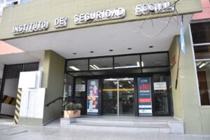 El Ejecutivo pide aval a Diputados para garantizar fondos que permitan al ISS afrontar aguinaldos