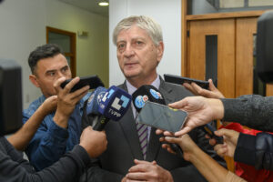 Ziliotto explicó por qué no habrá bono para los estatales y defendió la gestión en un contexto de ajuste nacional