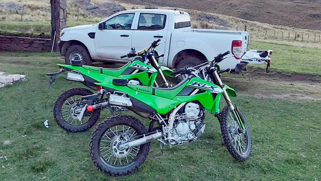 Audaz robo en un barrio de Realicó: se llevaron una camioneta y una moto del garaje de una vivienda