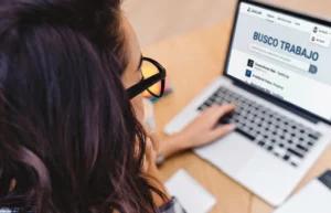 4 de cada 10 argentinos buscan un segundo trabajo para sostener el nivel de vida