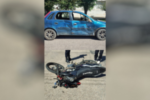 Accidente entre un auto y una moto en Rancul: un joven fue derivado a General Pico