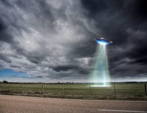 ¿Un OVNI en Carro Quemado?: una vecina relató cómo una potente luz iluminó su campo 